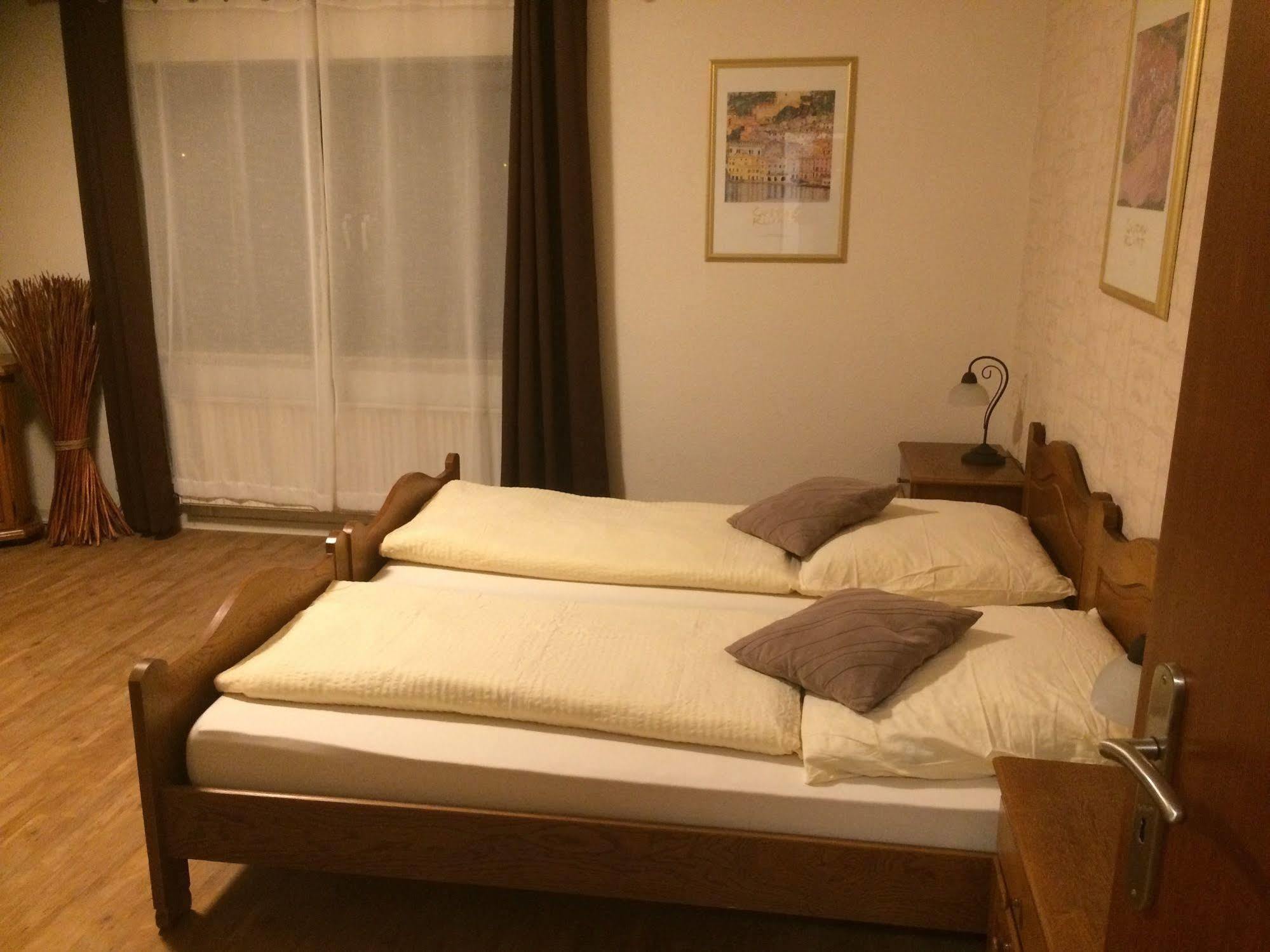 Hotel Zum Schnackel In Mainz Βιζμπάντεν Εξωτερικό φωτογραφία